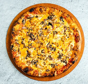 Grilled chicken pizza